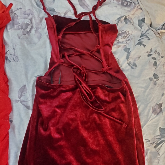 2 dresses - Picture 3 of 4